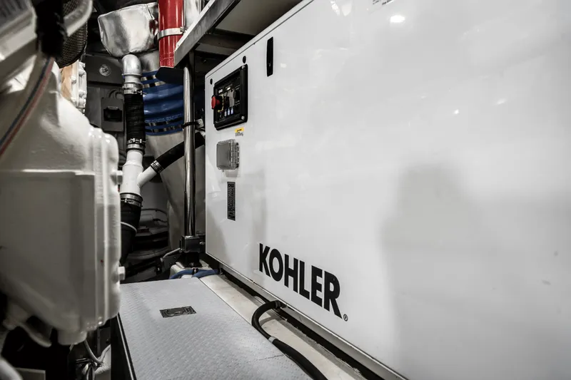 Slide: The Image of Ocean Alexander 30R 2022 - 35