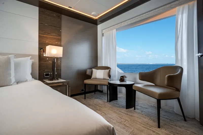 Slide: The Image of Ocean Alexander 30R 2022 - 41