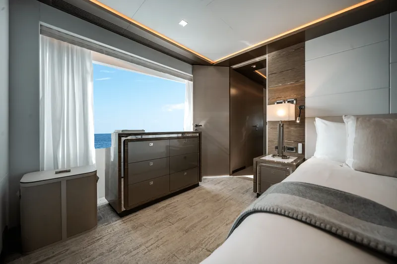 Slide: The Image of Ocean Alexander 30R 2022 - 44