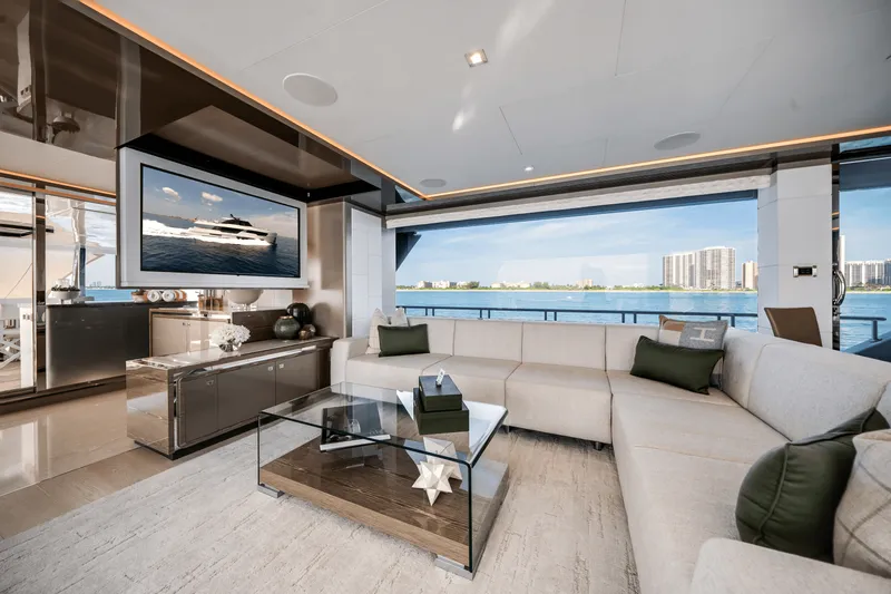 Slide: The Image of Ocean Alexander 30R 2022 - 60