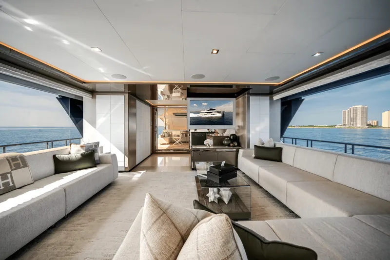 Slide: The Image of Ocean Alexander 30R 2022 - 62