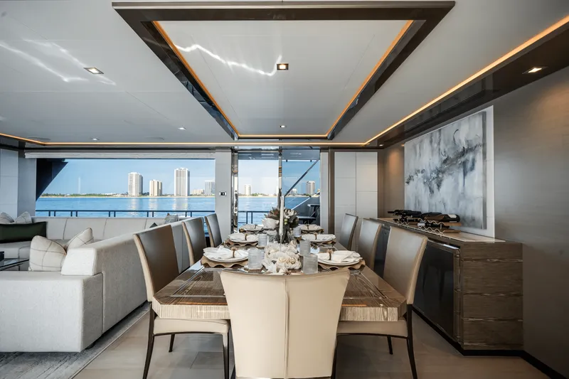 Slide: The Image of Ocean Alexander 30R 2022 - 64