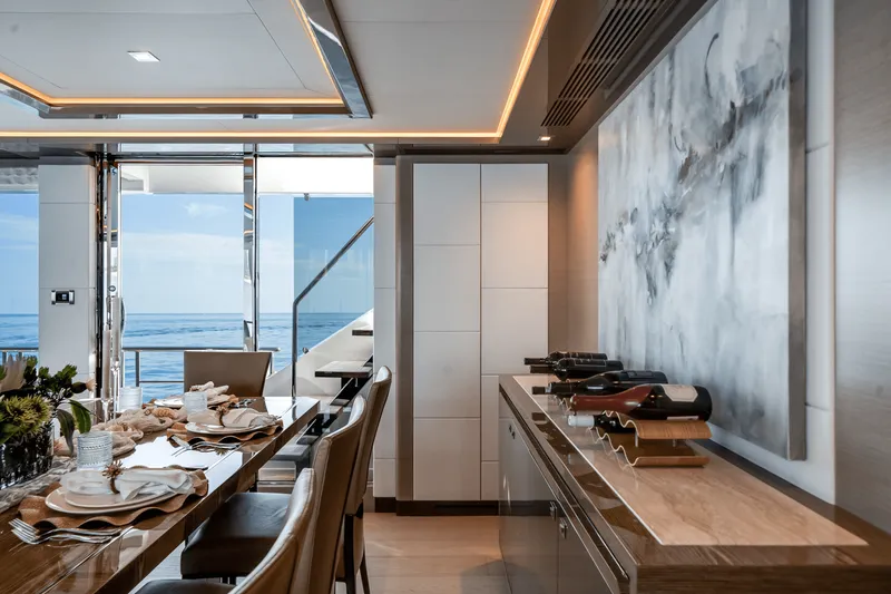 Slide: The Image of Ocean Alexander 30R 2022 - 70