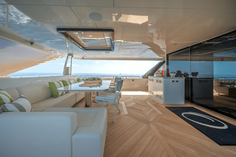 Slide: The Image of Ocean Alexander 30R 2022 - 73