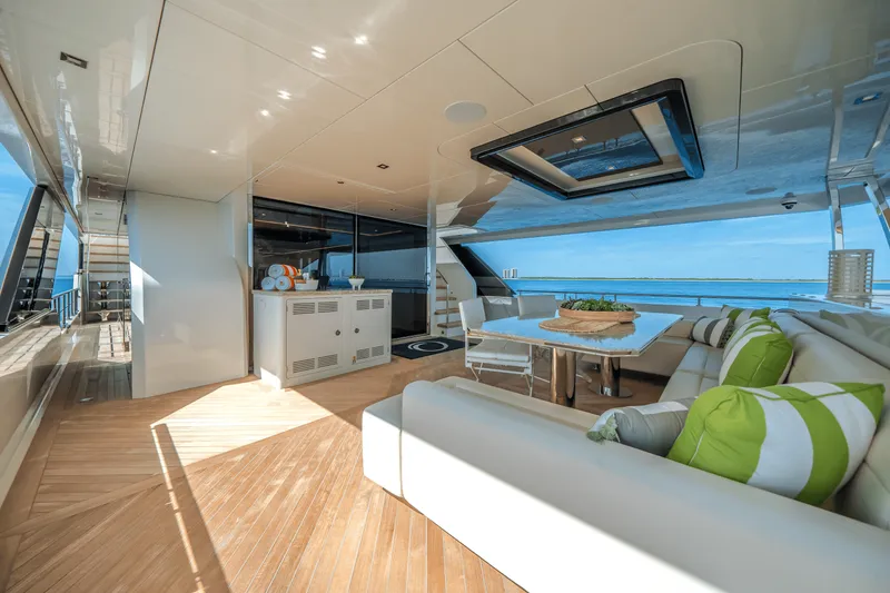 Slide: The Image of Ocean Alexander 30R 2022 - 78