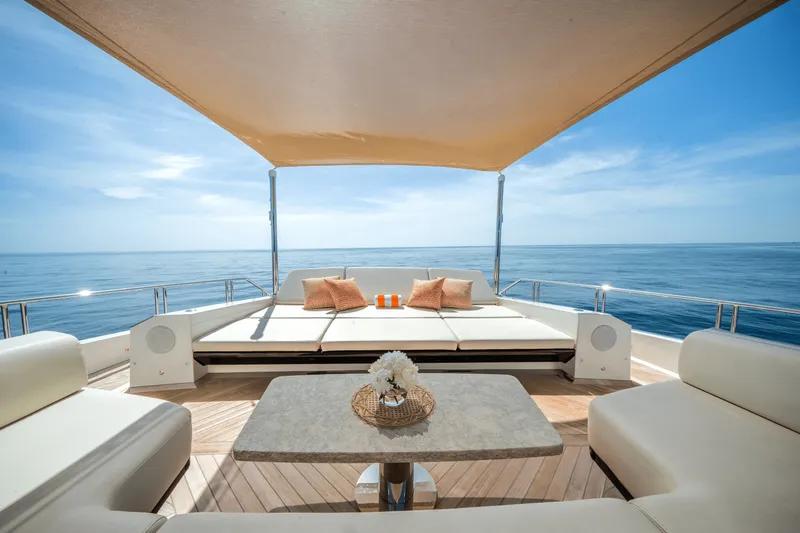 Slide: The Image of Ocean Alexander 30R 2022 - 83