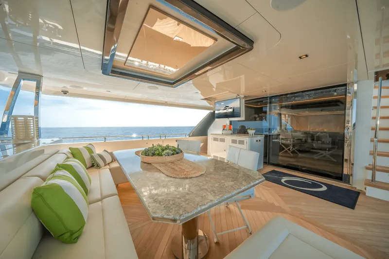 Slide: The Image of Ocean Alexander 30R 2022 - 85