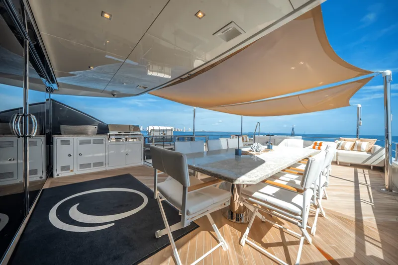 Slide: The Image of Ocean Alexander 30R 2022 - 88