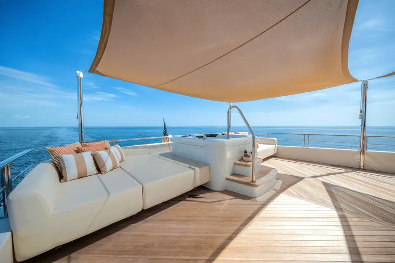 Slide: The Image of Ocean Alexander 30R 2022 - 96