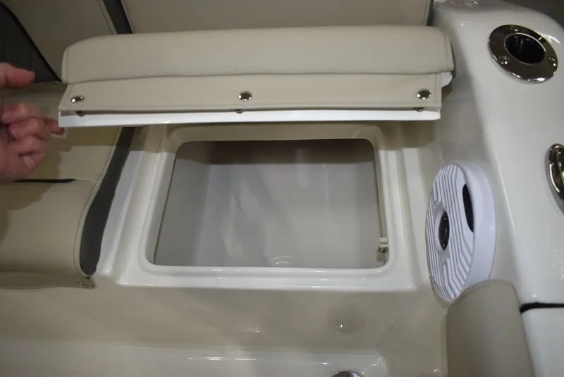 Slide: The Image of Key West Boats 189 FS 2026 - 15