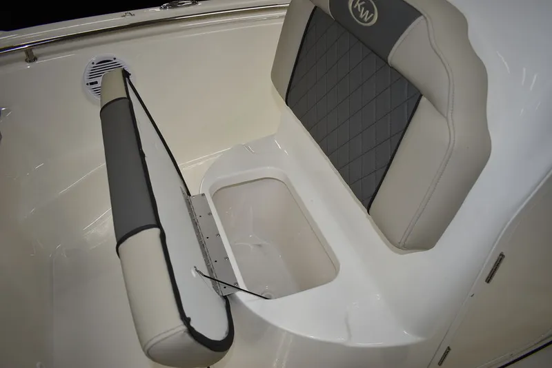 Slide: The Image of Key West Boats 189 FS 2026 - 29