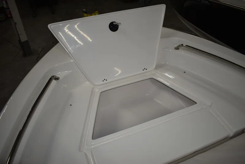 Slide: The Image of Key West Boats 189 FS 2026 - 31