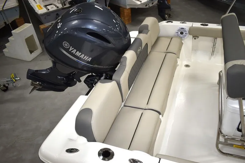 Slide: The Image of Key West Boats 189 FS 2026 - 5