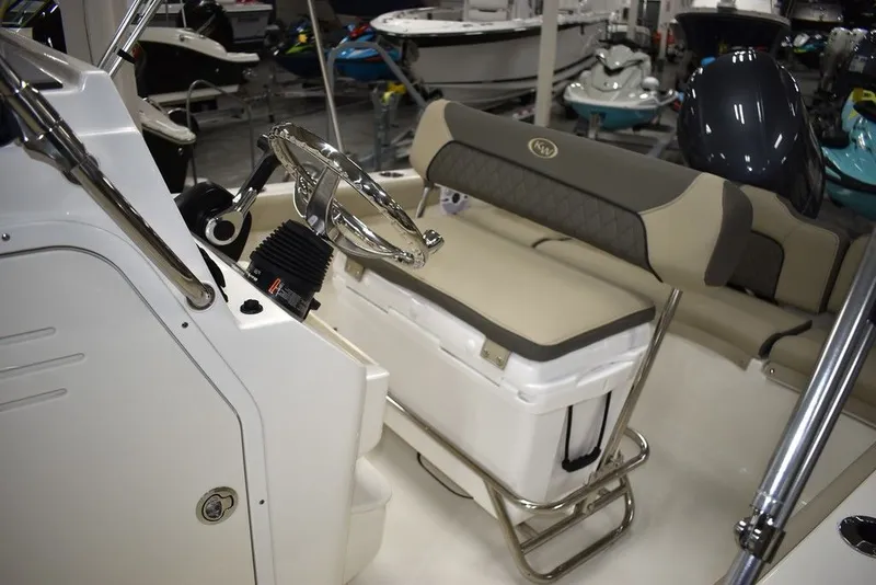 Slide: The Image of Key West Boats 189 FS 2026 - 9