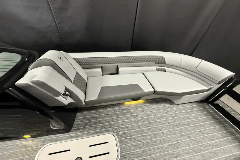 Slide: The Image of Premier 230SOLARIS 2026 - 79