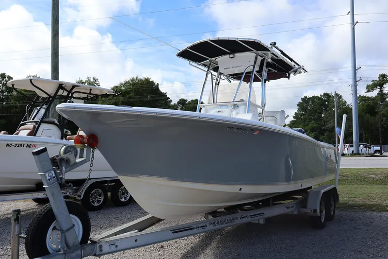 Slide: The Image of 2017 Sea Hunt 234 Ultra boat on trailer, side view. - 8