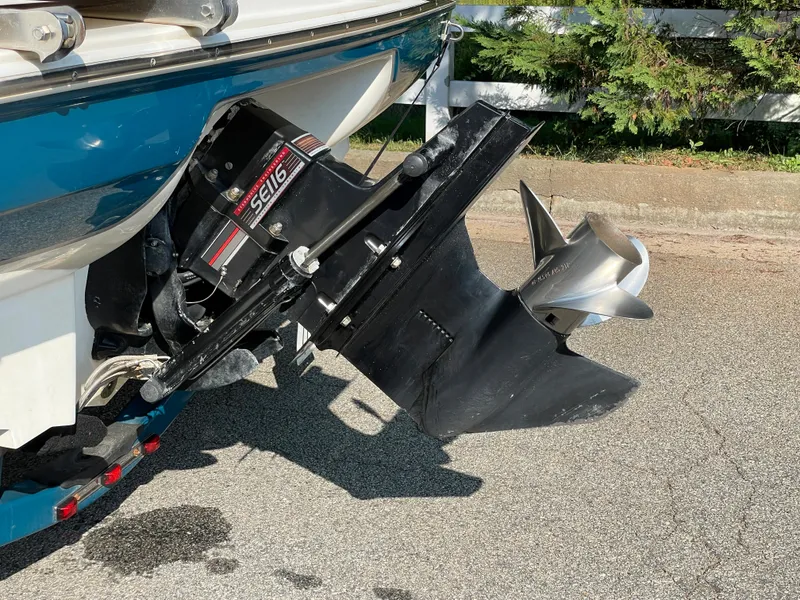 Slide: The Image of 1997 Sea Ray 190 Signature boat with SE116 outdrive and propeller. - 21