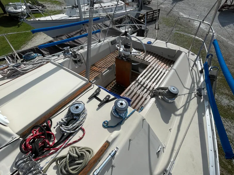 Slide: The Image of Beneteau First 32 1984 - 12