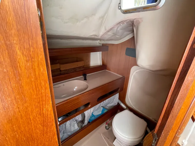 Slide: The Image of Beneteau First 32 1984 - 16