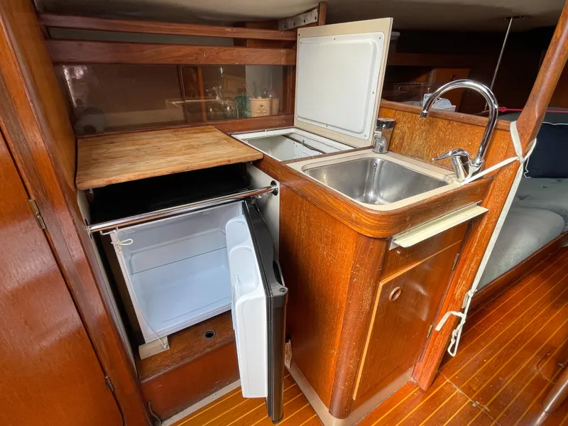 Slide: The Image of Beneteau First 32 1984 - 19
