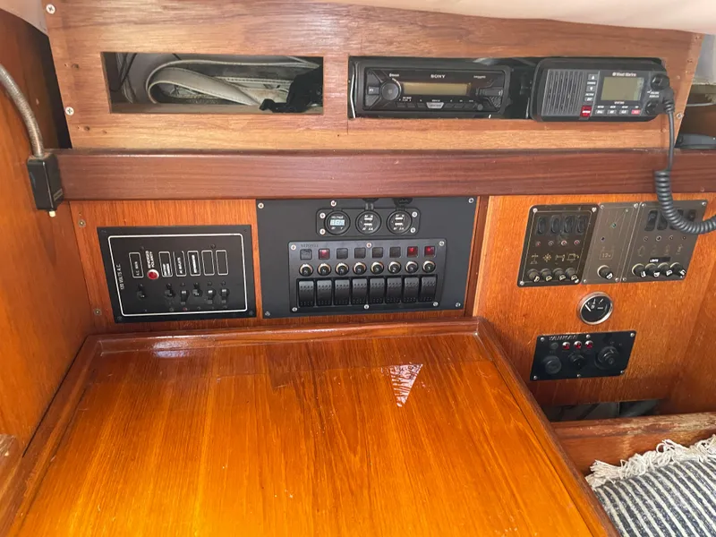 Slide: The Image of Beneteau First 32 1984 - 20