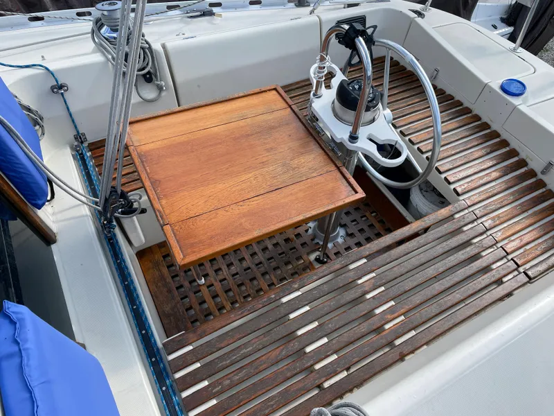 Slide: The Image of Beneteau First 32 1984 - 26