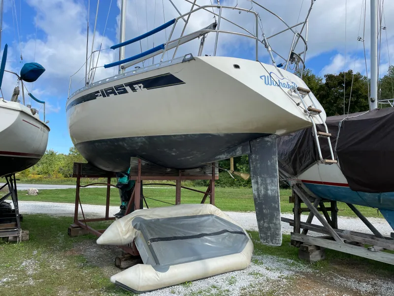 Slide: The Image of Beneteau First 32 1984 - 6