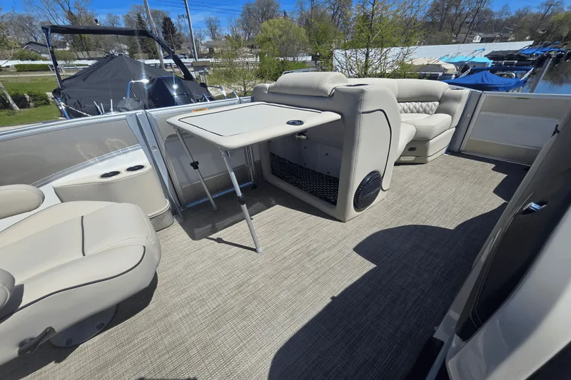 Slide: The Image of Barletta L21QC 2019 - 13