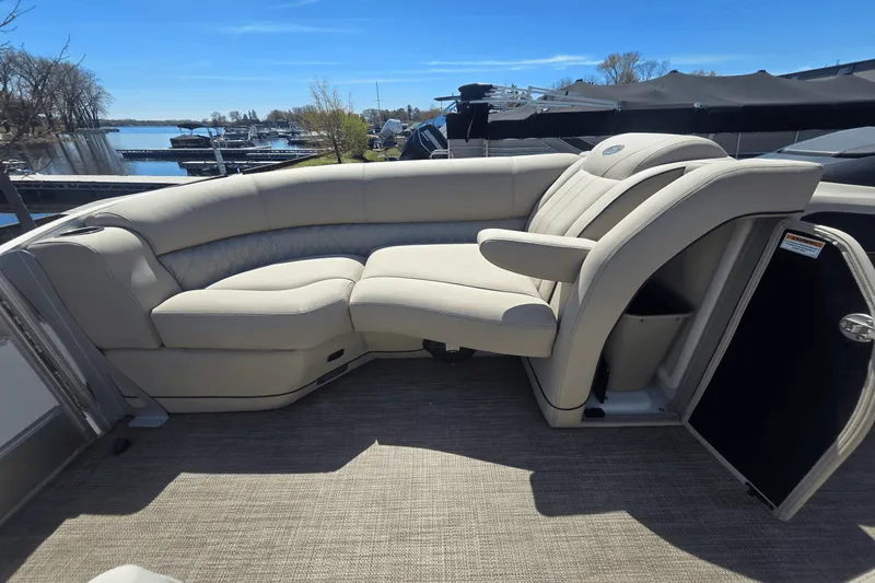 Slide: The Image of Barletta L21QC 2019 - 19