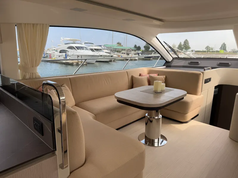 Slide: The Image of Azimut 53 FLY 2025 - 14