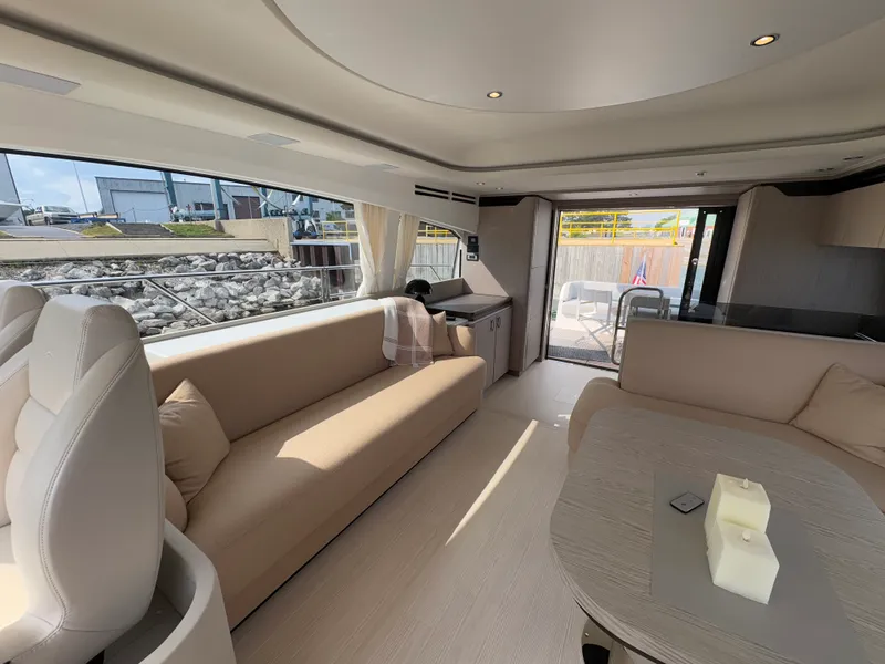 Slide: The Image of Azimut 53 FLY 2025 - 17