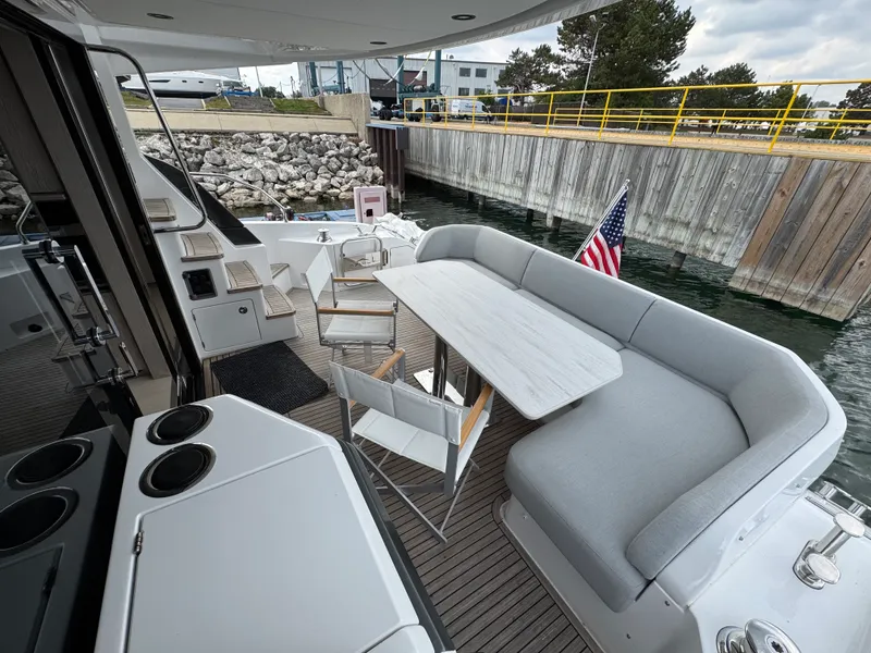Slide: The Image of Azimut 53 FLY 2025 - 2
