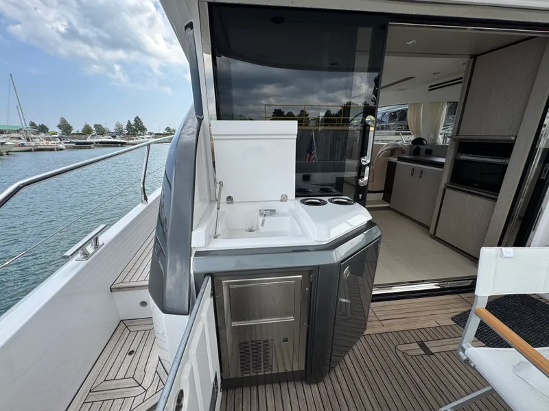 Slide: The Image of Azimut 53 FLY 2025 - 7