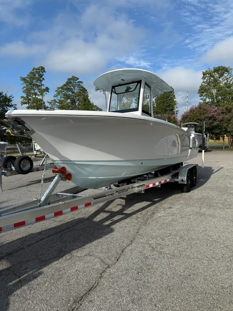 Slide: The Image of Sea Hunt Ultra 255SE 2026 - 6