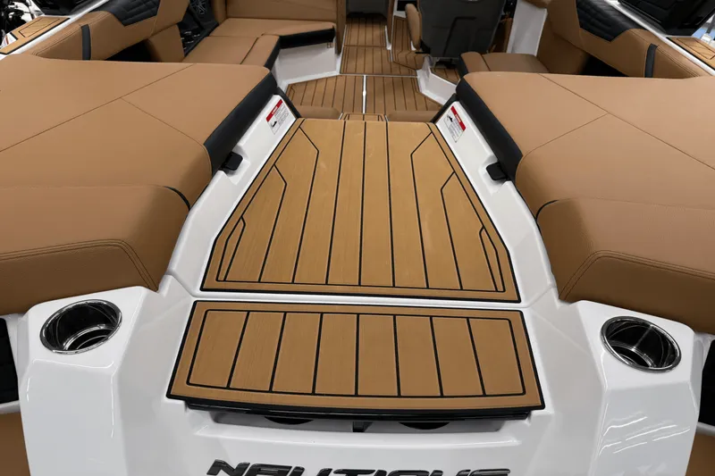 Slide: The Image of Nautique S21SUPER AIR 2026 - 26