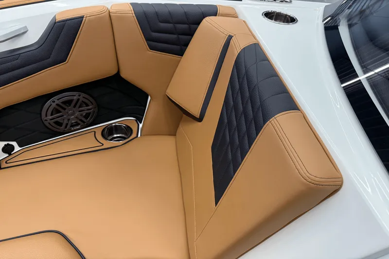 Slide: The Image of Nautique Super Air Nautique S21 2026 - 96