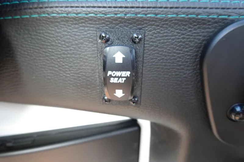 Slide: The Image of 2023 Malibu Wakesetter 23 LSV power seat control button. - 23