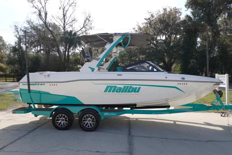 Slide: The Image of 2023 Malibu Wakesetter 23 LSV boat on trailer. - 4