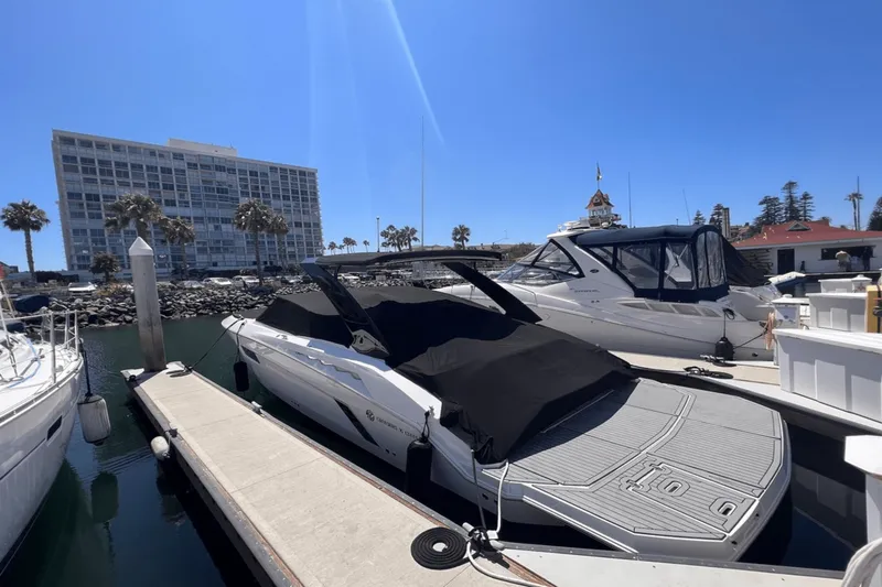 Slide: The Image of Cruisers 338 SOUTH BEACH 2019 - 4
