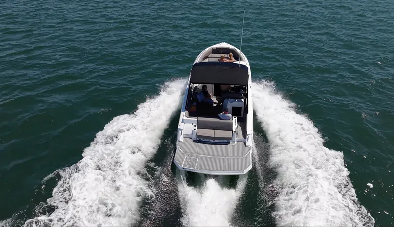 Slide: The Image of Cruisers 338 SOUTH BEACH 2019 - 8