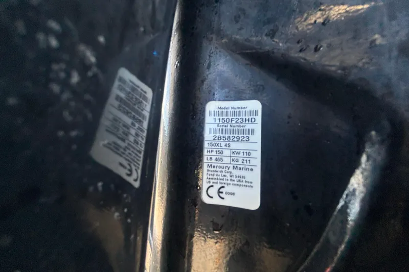 Slide: The Image of Label on a 2019 Tahoe 550 TF boat, displaying model and serial numbers. - 63