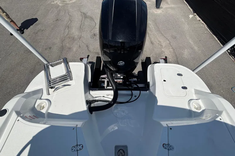 Slide: The Image of Tahoe 550 TS 2019 - 61