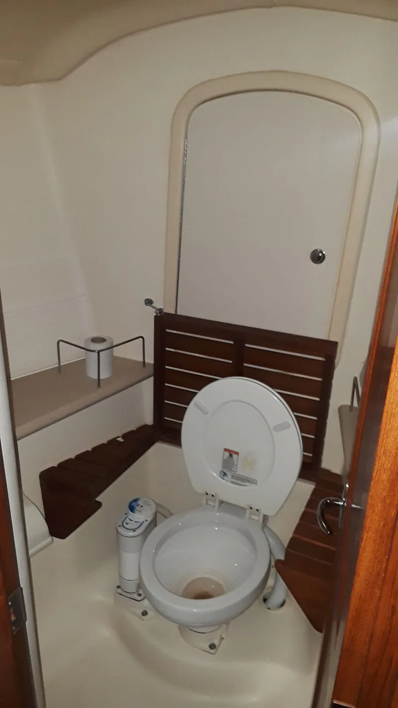 Slide: The Image of Fwd Head/Shower - 27