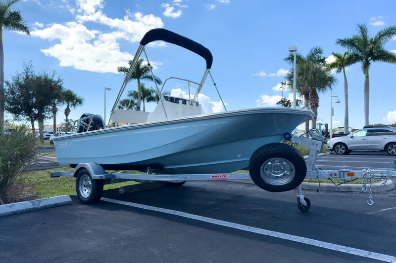 The Image of Boston Whaler 150 Montauk 2026 - 0