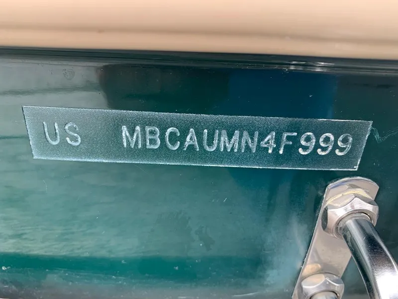 Slide: The Image of Serial number on a 1999 MasterCraft MariStar 210 boat. - 12