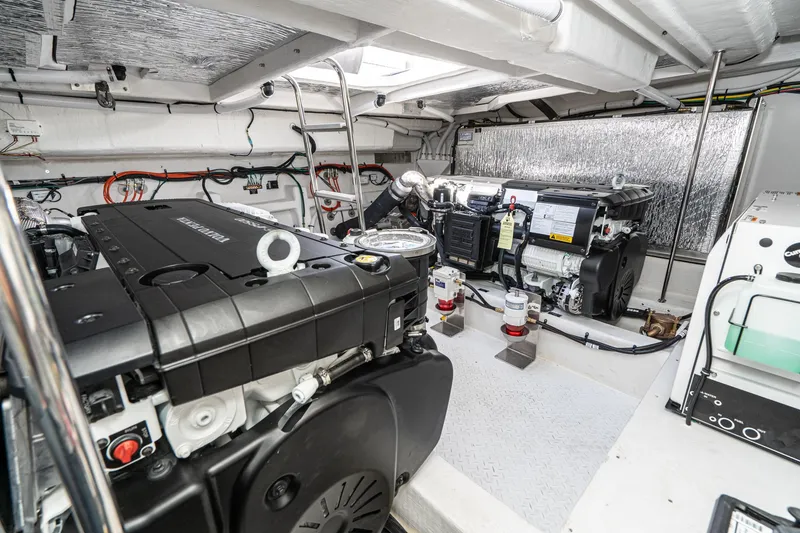 Slide: The Image of Cruisers Yachts 42 Cantius 2025 - 50