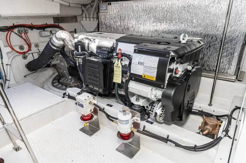 Slide: The Image of Cruisers Yachts 42 Cantius 2025 - 51