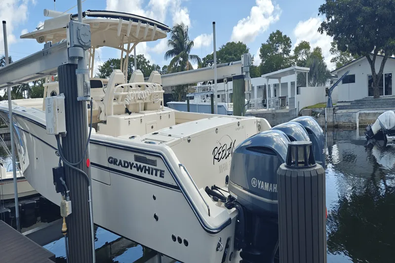 Slide: The Image of Grady-White 336 2018 - 0