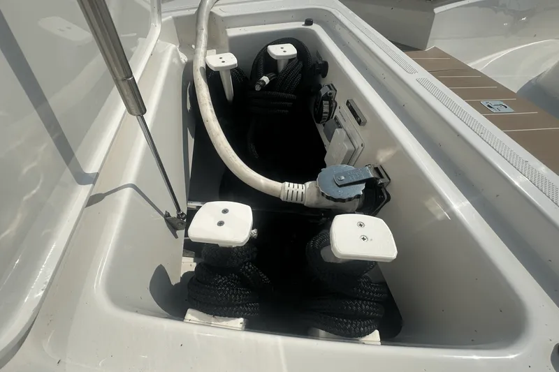 Slide: The Image of Tiara EX 60 2025 - 15