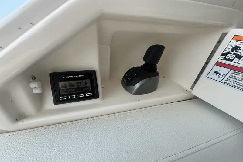 Slide: The Image of Tiara EX 60 2025 - 31